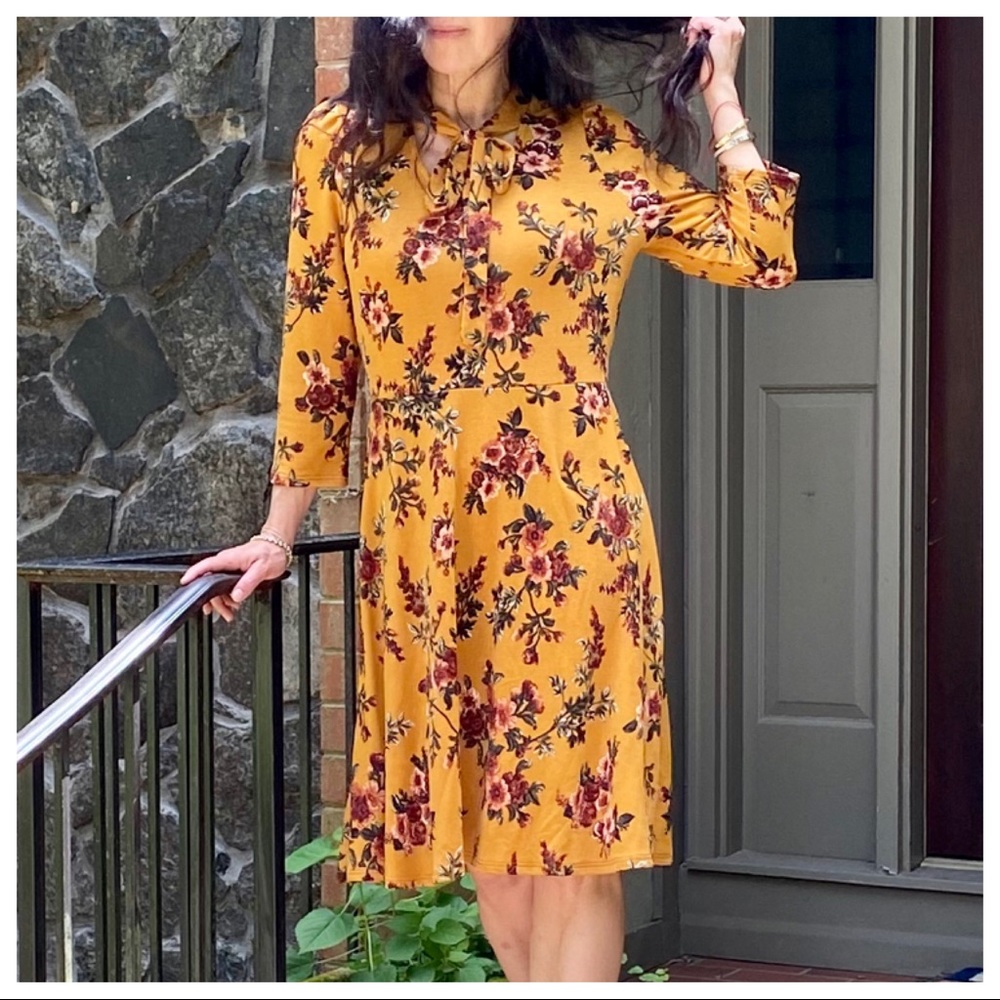 BEAUTIFUL MUSTARD FLORAL TIE NECK DRESS - Picture 8 of 11